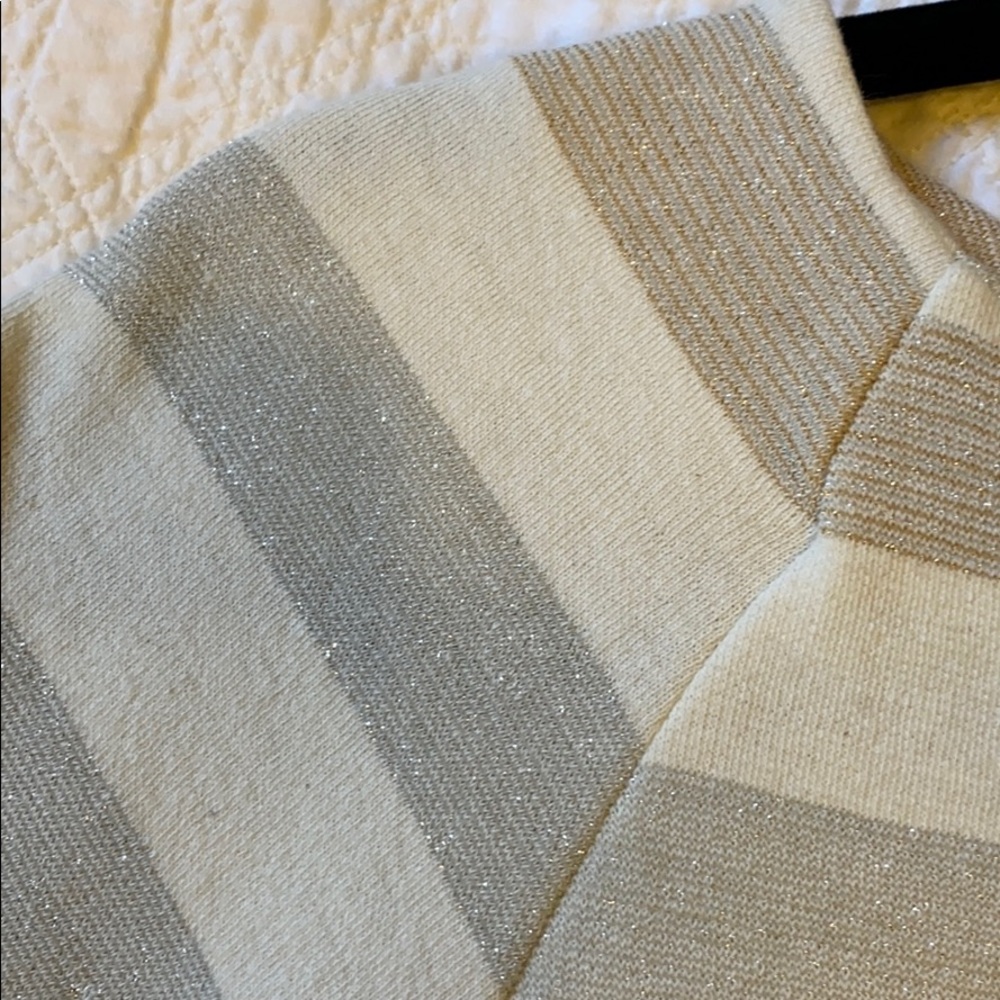 Maeve cotton blend top. Size Medium - Picture 4 of 5